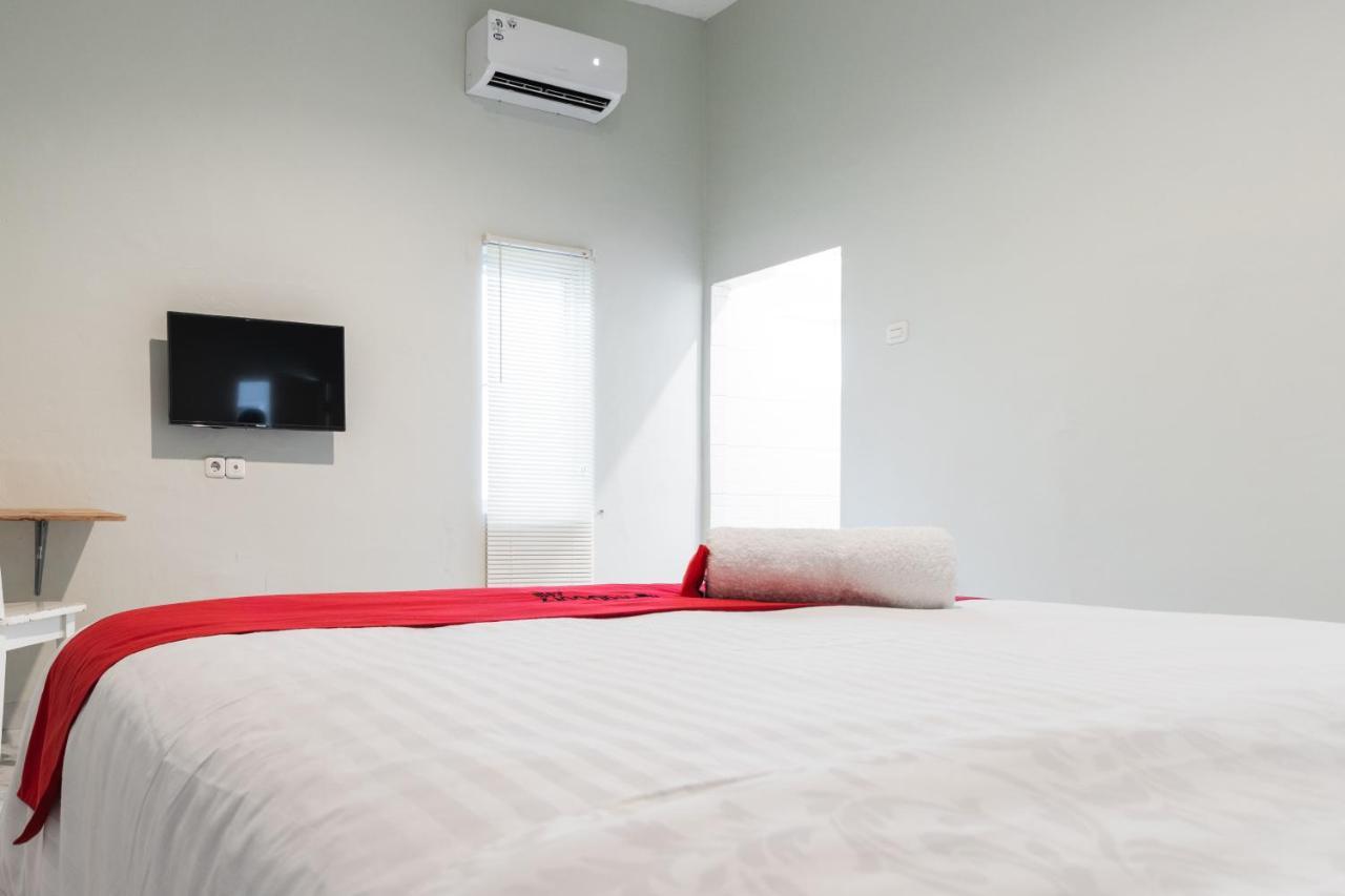 Reddoorz Plus Near Rs Usu Medan 2 Экстерьер фото