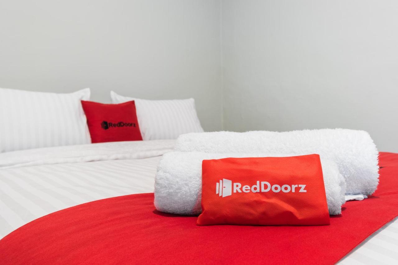 Reddoorz Plus Near Rs Usu Medan 2 Экстерьер фото