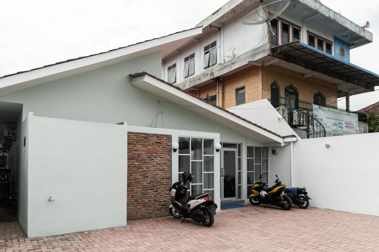 Reddoorz Plus Near Rs Usu Medan 2 Экстерьер фото