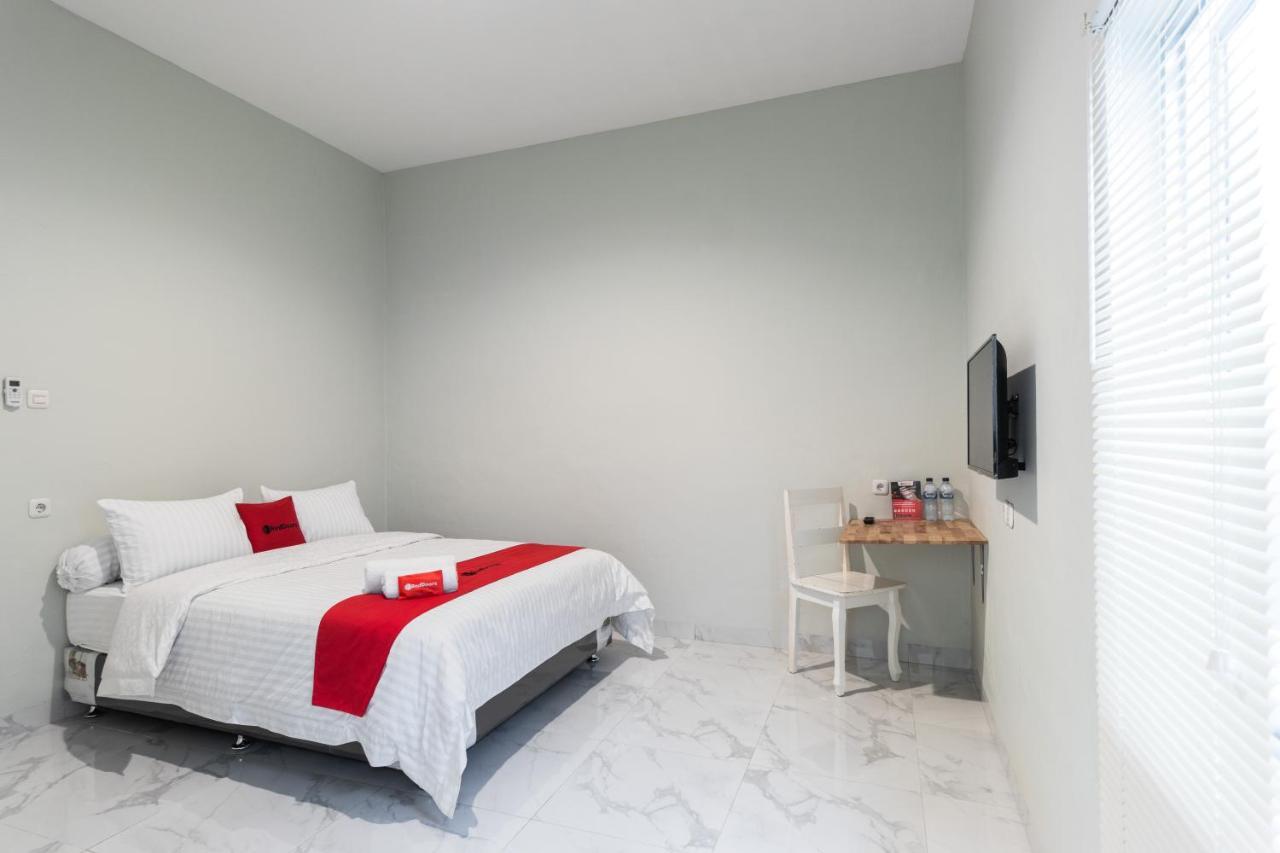 Reddoorz Plus Near Rs Usu Medan 2 Экстерьер фото