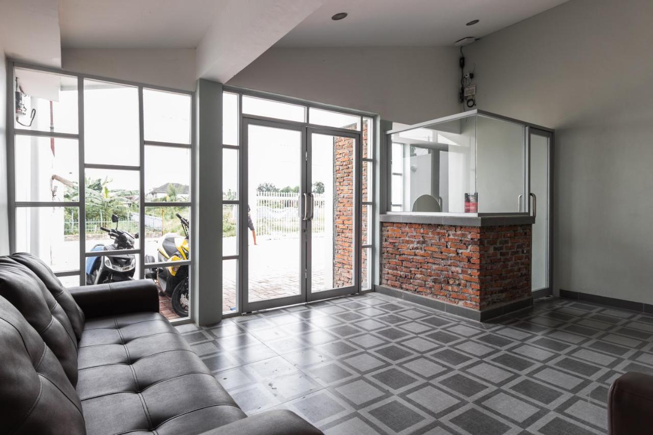 Reddoorz Plus Near Rs Usu Medan 2 Экстерьер фото