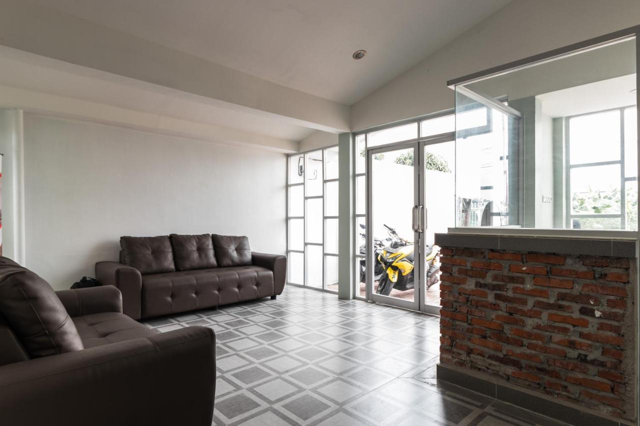 Reddoorz Plus Near Rs Usu Medan 2 Экстерьер фото